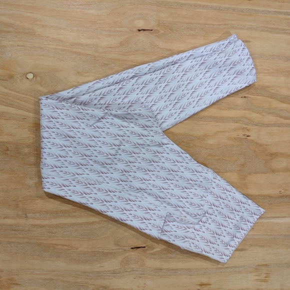 BuffBunny Leggings - Picture 2 of 5